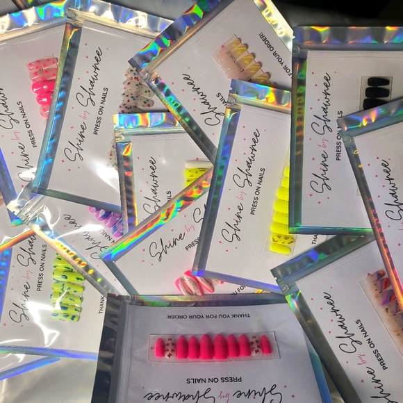 Heart this listing to revisit me 💓 LIVE SHOWS - Picture 4 of 5